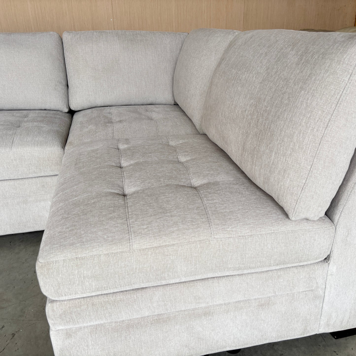 Thomasville Modular Sectional Couch Beige with Storage Ottoman