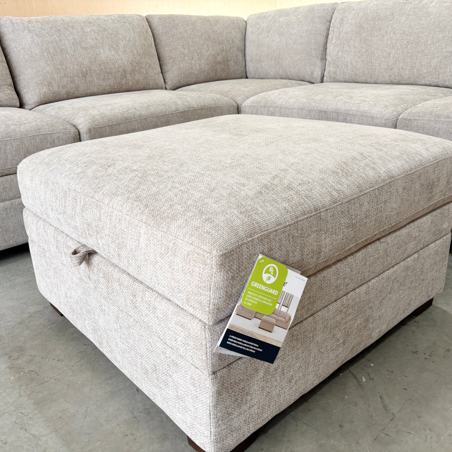 Thomasville Tisdale Modular Sectional 6-piece Taupe with Storage Ottoman