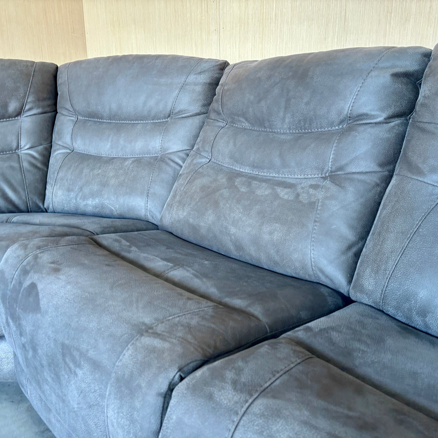 6-piece Fabric Power Reclining Sectional With Power Headrests