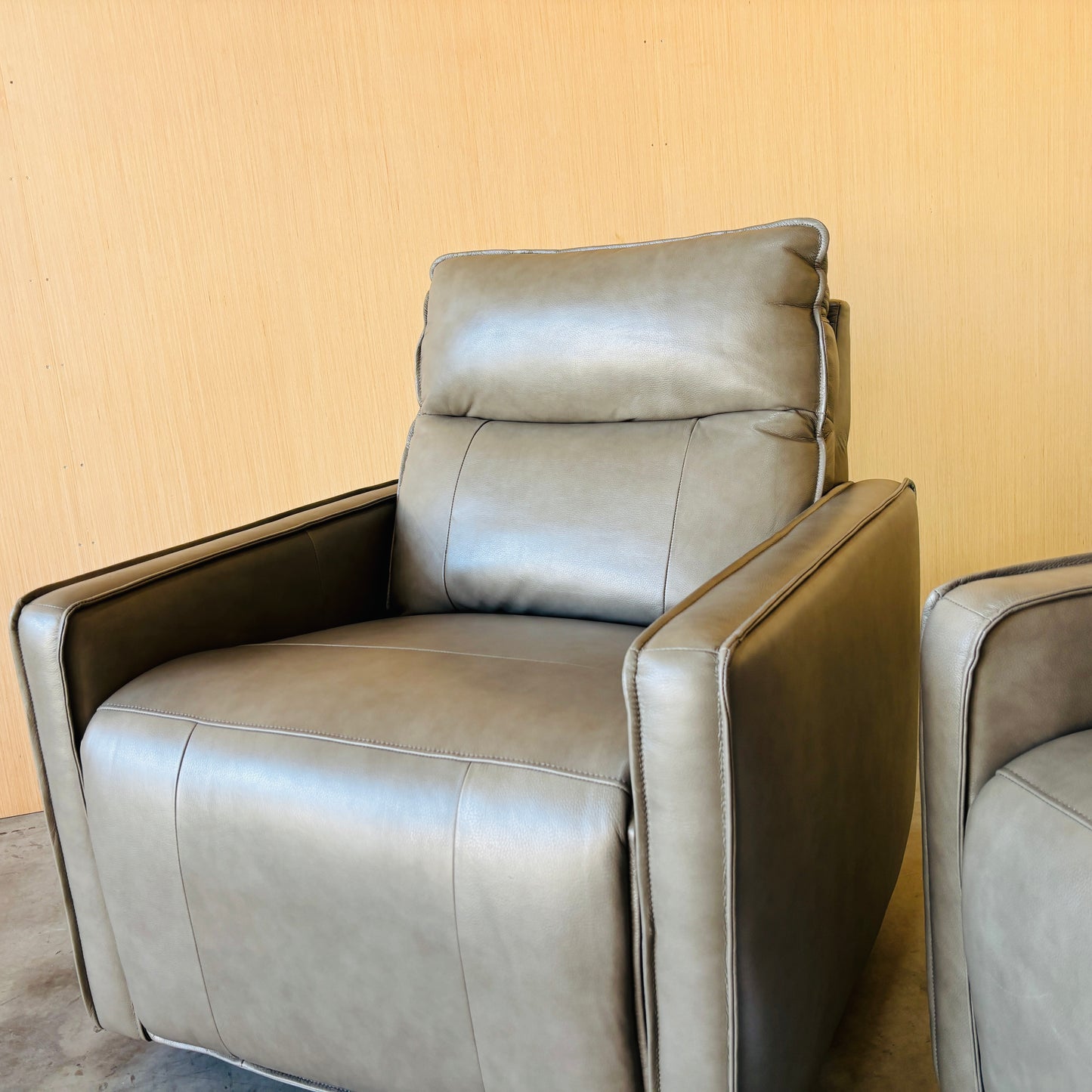 Leather Zero Gravity Reclining Sofa Couch and Two Recliner Chairs