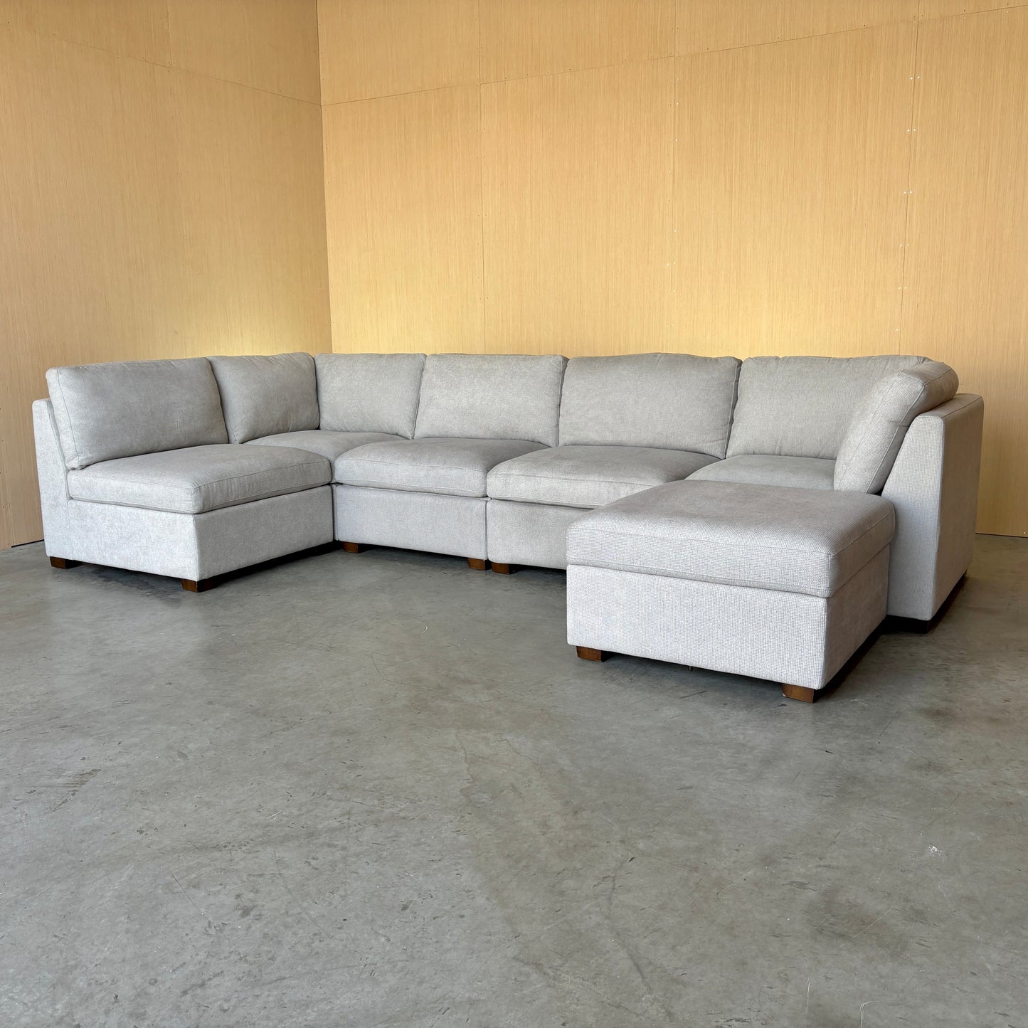 Thomasville Fabric Modular Sectional with 2 Power Footrests - Like New!